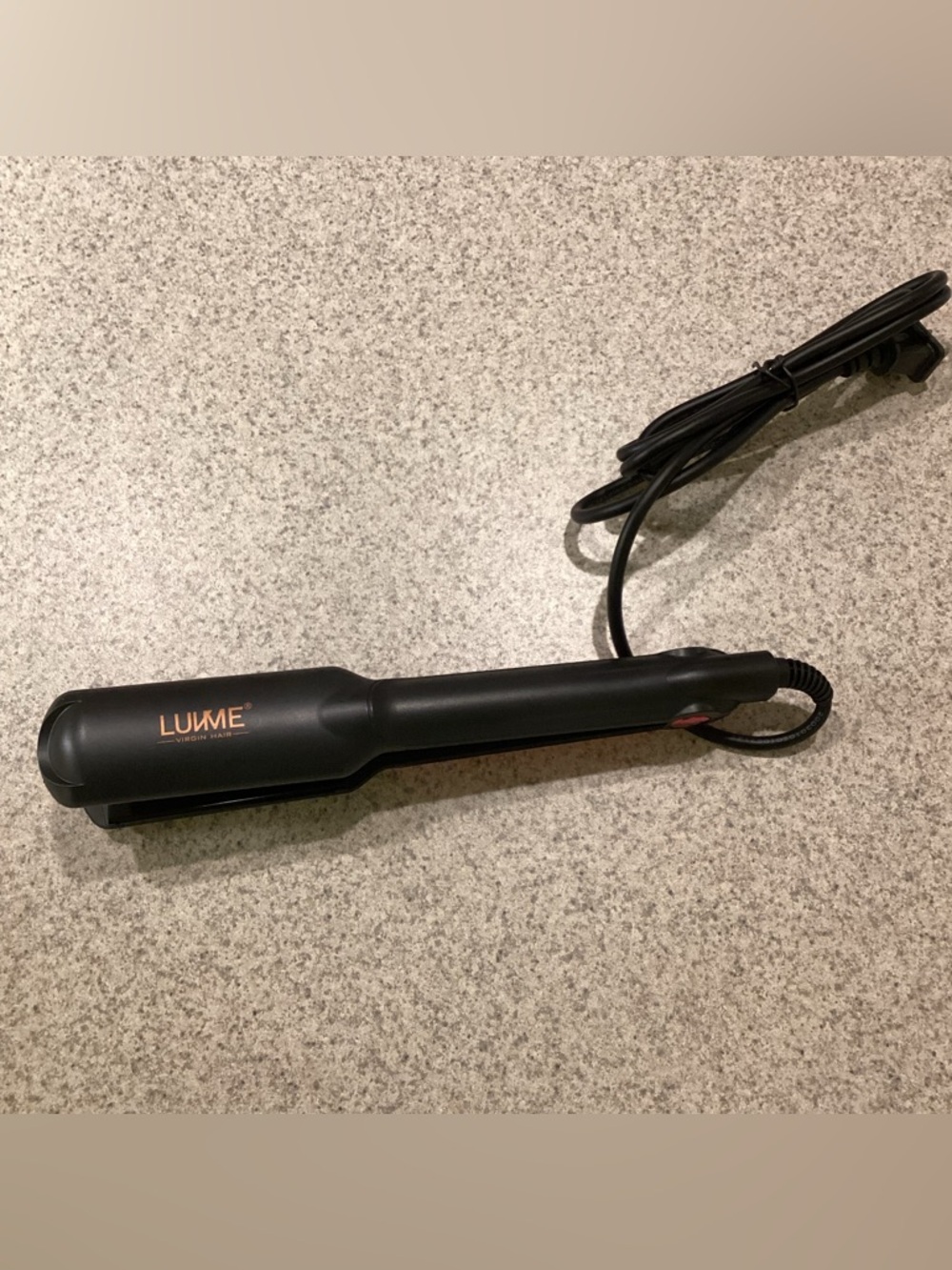 Luveme Hair Flat Iron - Picture 2 of 8